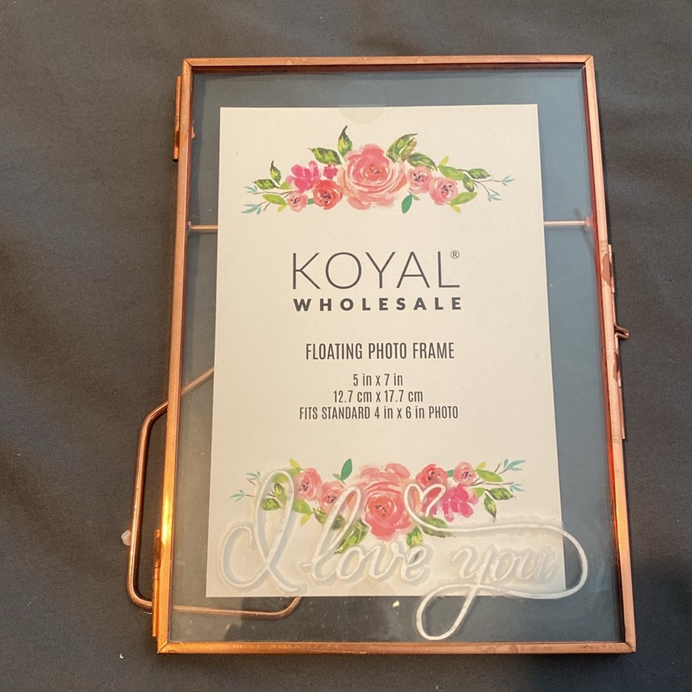 “I love you” Rose Gold 5x7” Floating Photo Frame